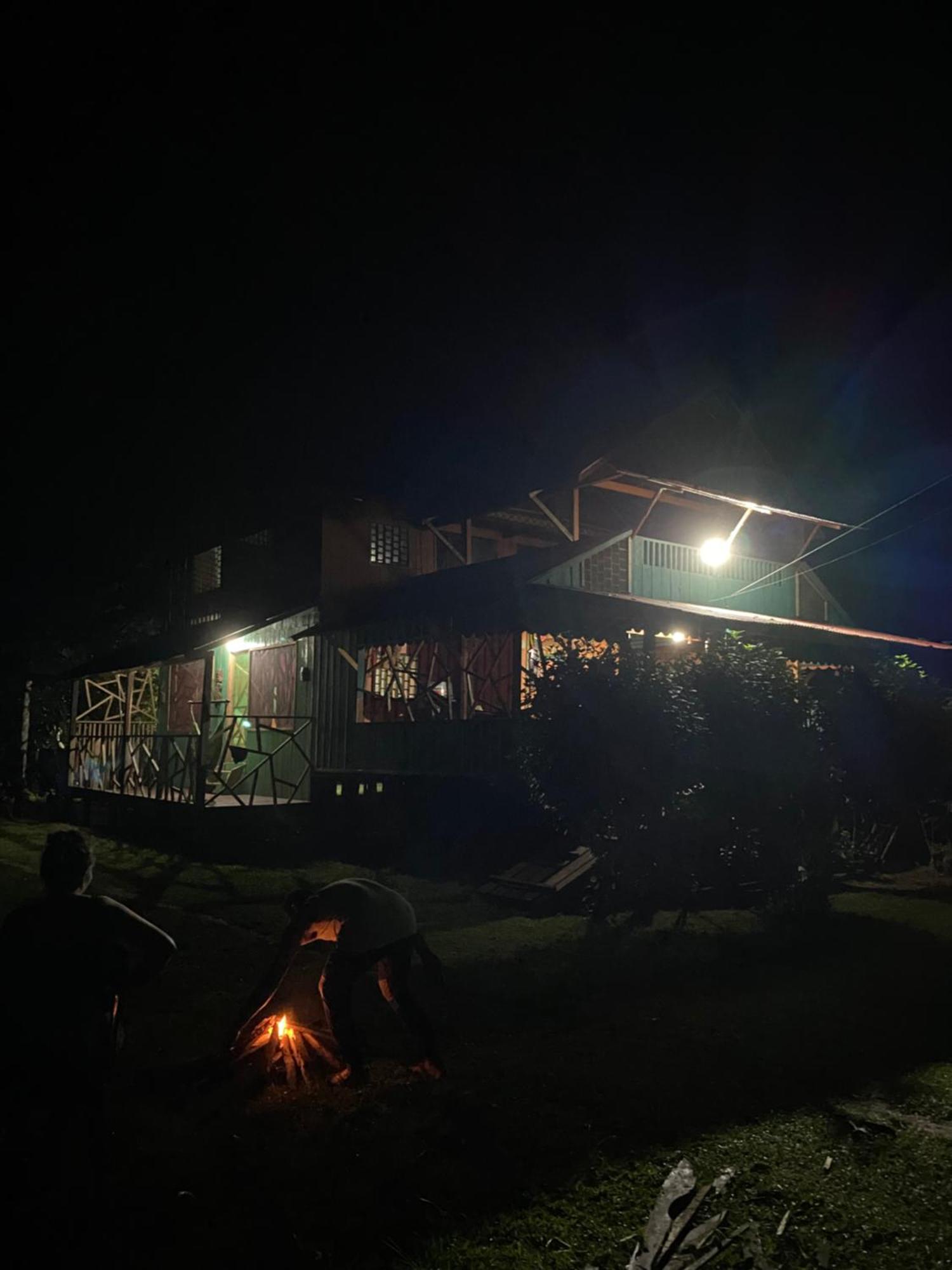 לטיסייה Hostal Buho Amazonas Tours מראה חיצוני תמונה